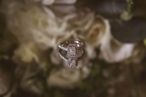 66-wedding-ring-mirror-bouquet-reflection